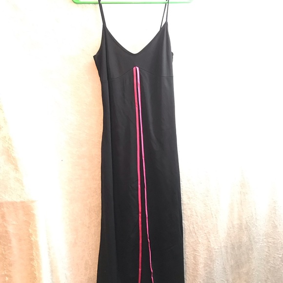 Long black dress with pink line - Picture 2 of 5